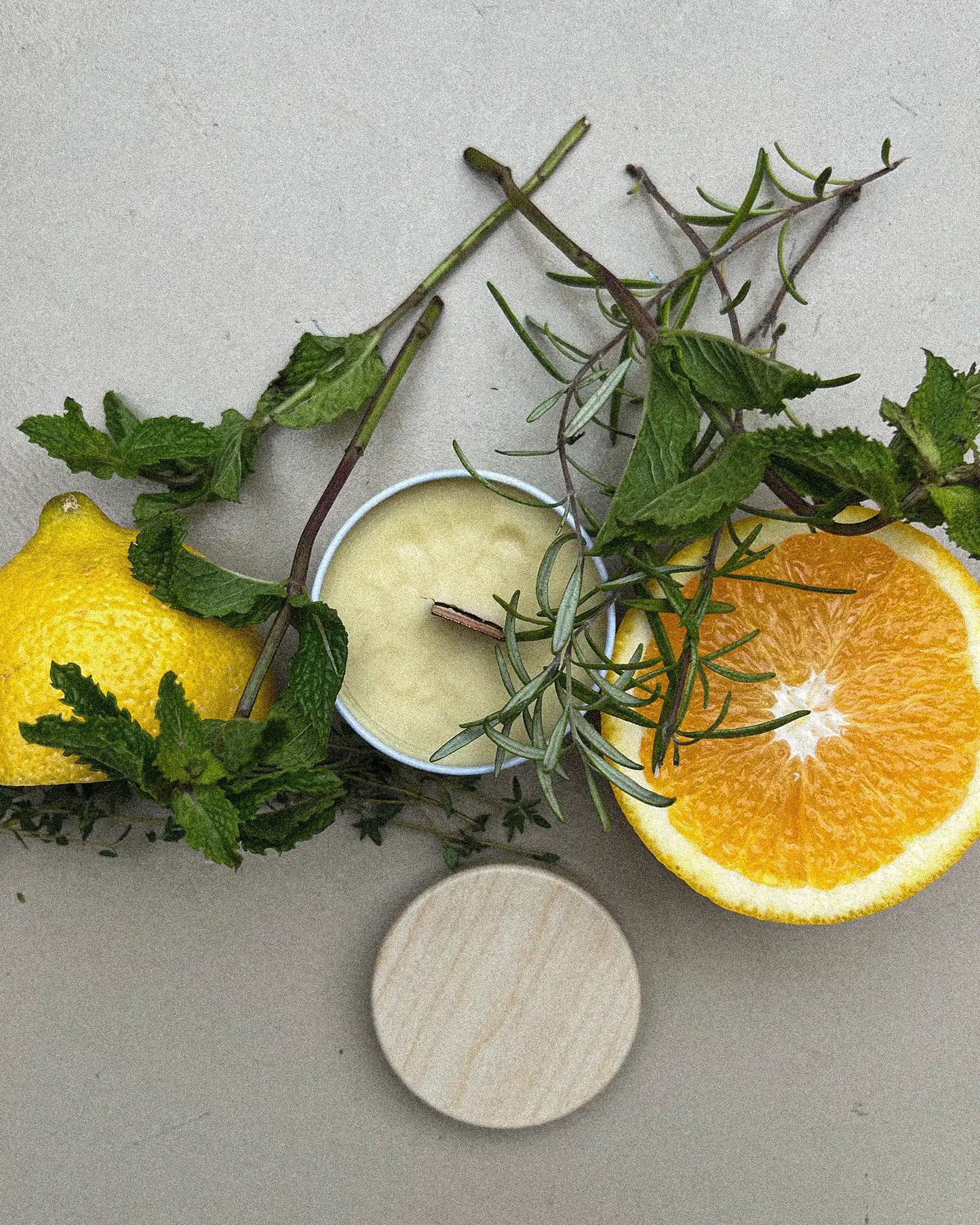 MINTZY Essential oils candle small